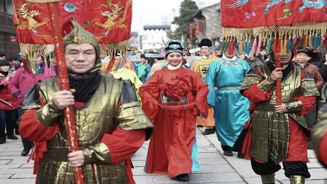 状元武士与生肖的奇妙缘分，红花映照的缘分传奇