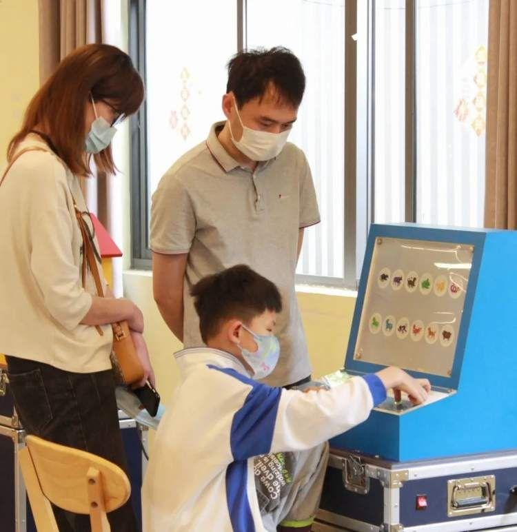 揭秘抓耳挠腮背后的生肖奥秘