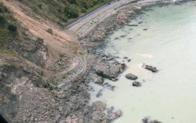缅甸地震后地缝冒出泥浆，专家解析地质现象及潜在风险