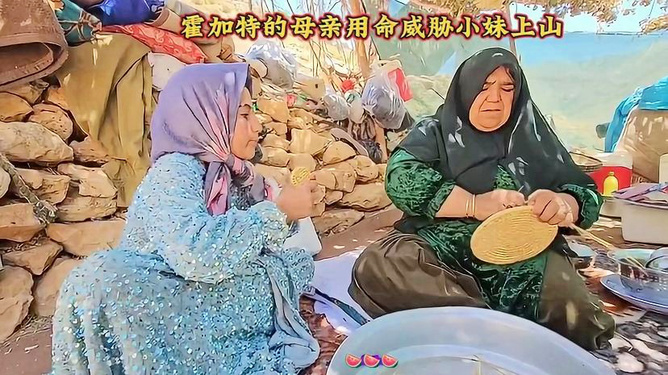 缅甸男子含泪告别母亲，生命的哀歌与无尽的思念