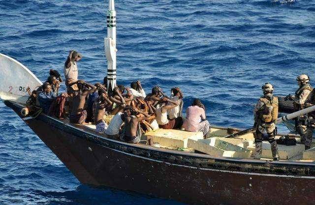 渔船遭海盗袭击引发海上危机，3名中国人失踪，惊心动魄的搜救行动