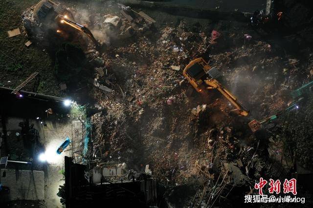 地震废墟上的坚守，男子三天三夜搜寻同事