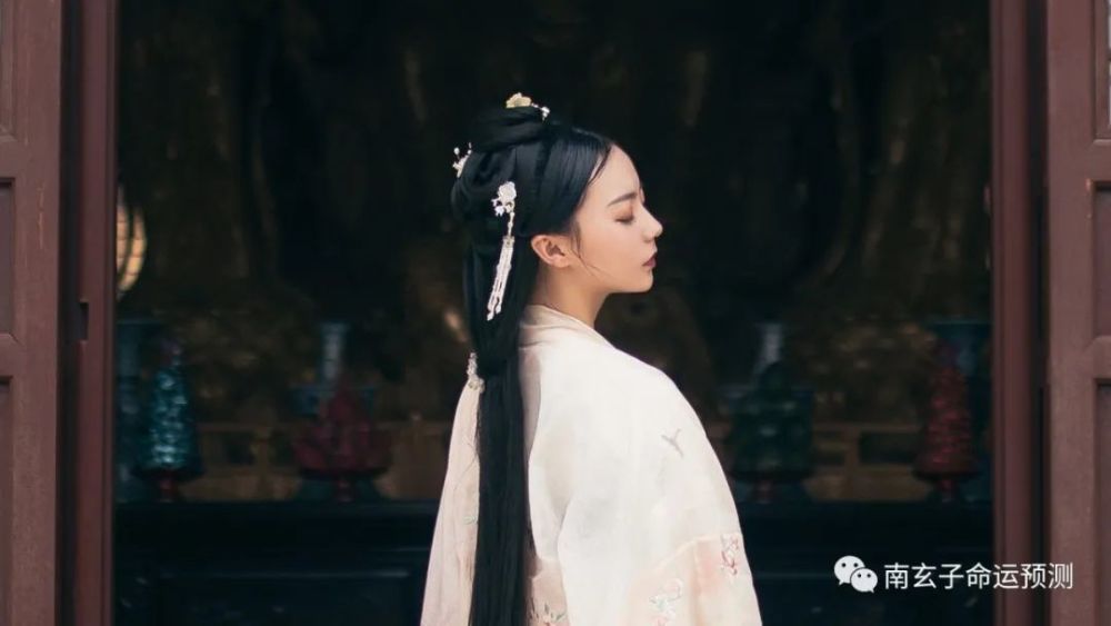 赵粤生辰八字解析，命运之门探寻之路