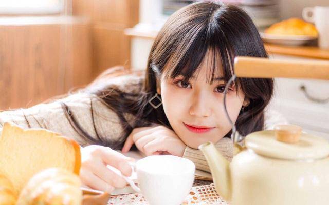 外向女孩星座特性揭秘，活力四溢的光芒之星