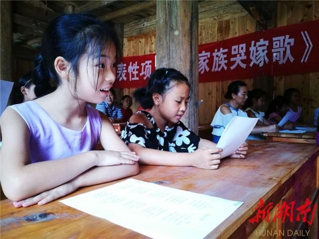深情厚意的象征，揭秘难舍难分的生肖秘密