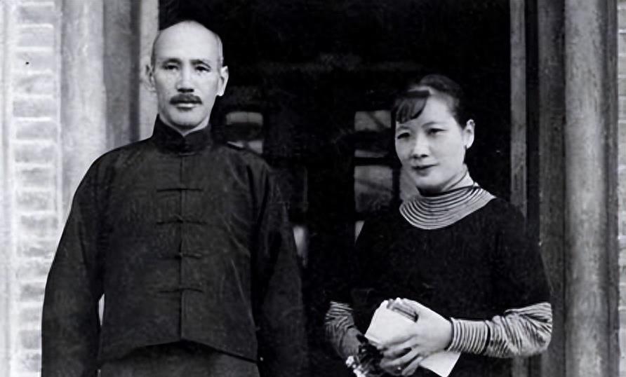 蒋介石生辰八字之谜，命运交织的历史轨迹