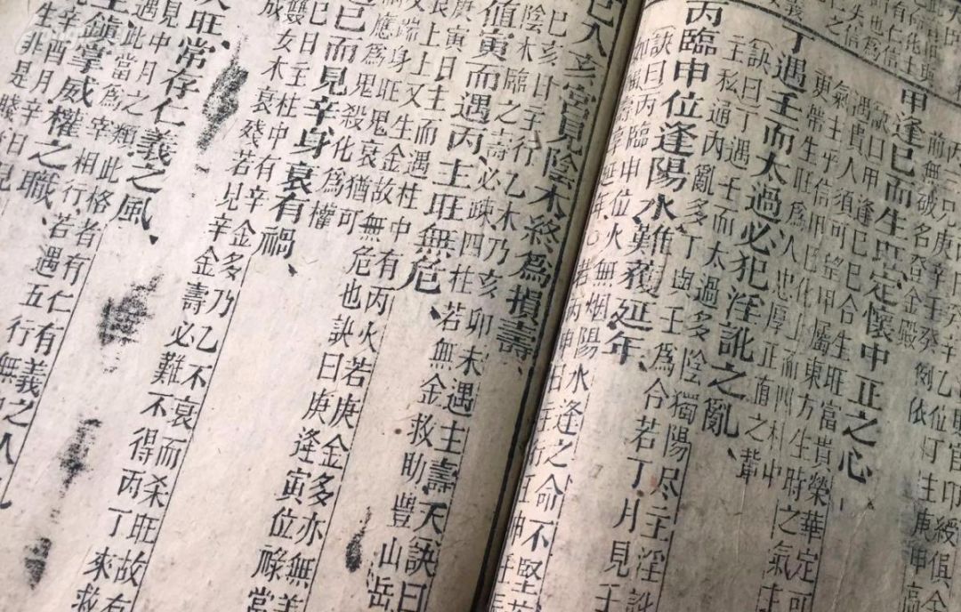 海子生辰八字揭秘，探寻文学巨匠的生命之谜
