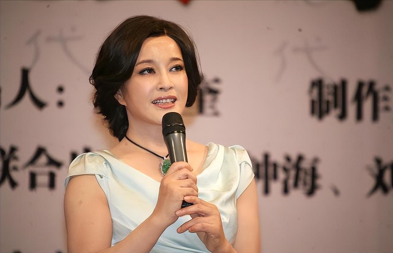 刘晓庆生辰八字解析，揭秘命运之谜！