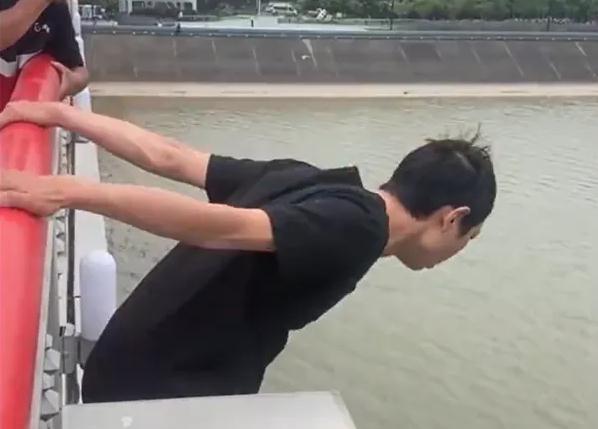 跳江弟弟星座之谜揭秘，探寻星座背后的故事