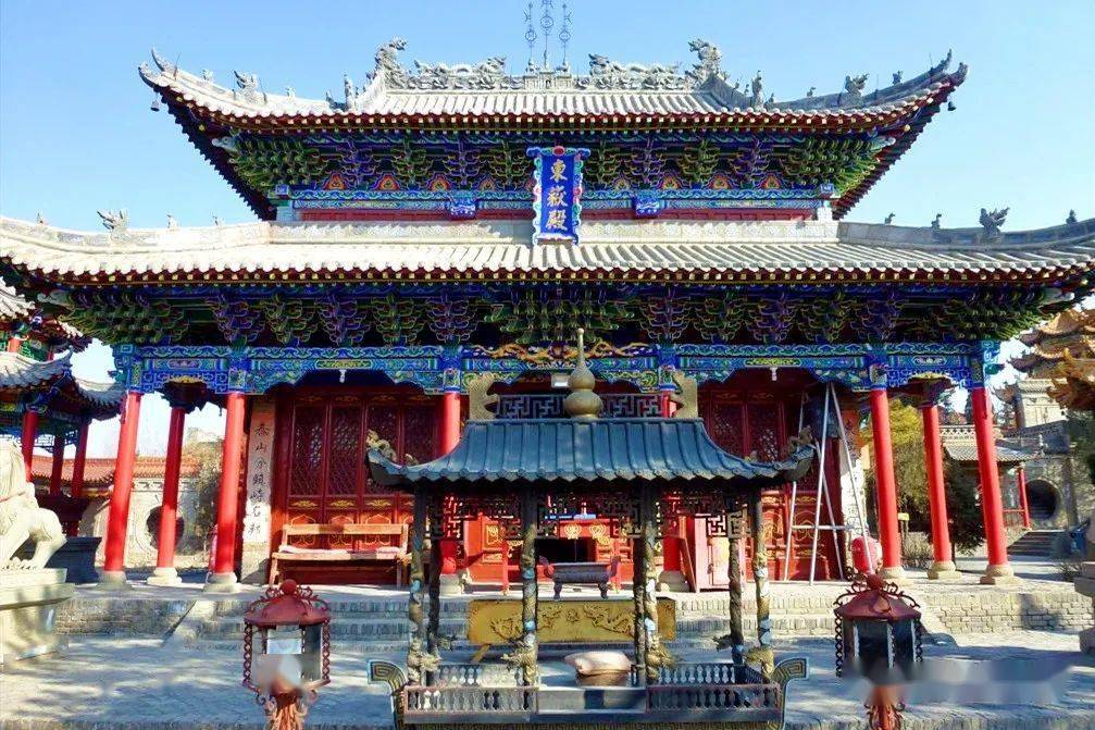 探寻生肖运势寺庙中的吉祥之路，生肖运势解析与2024年展望