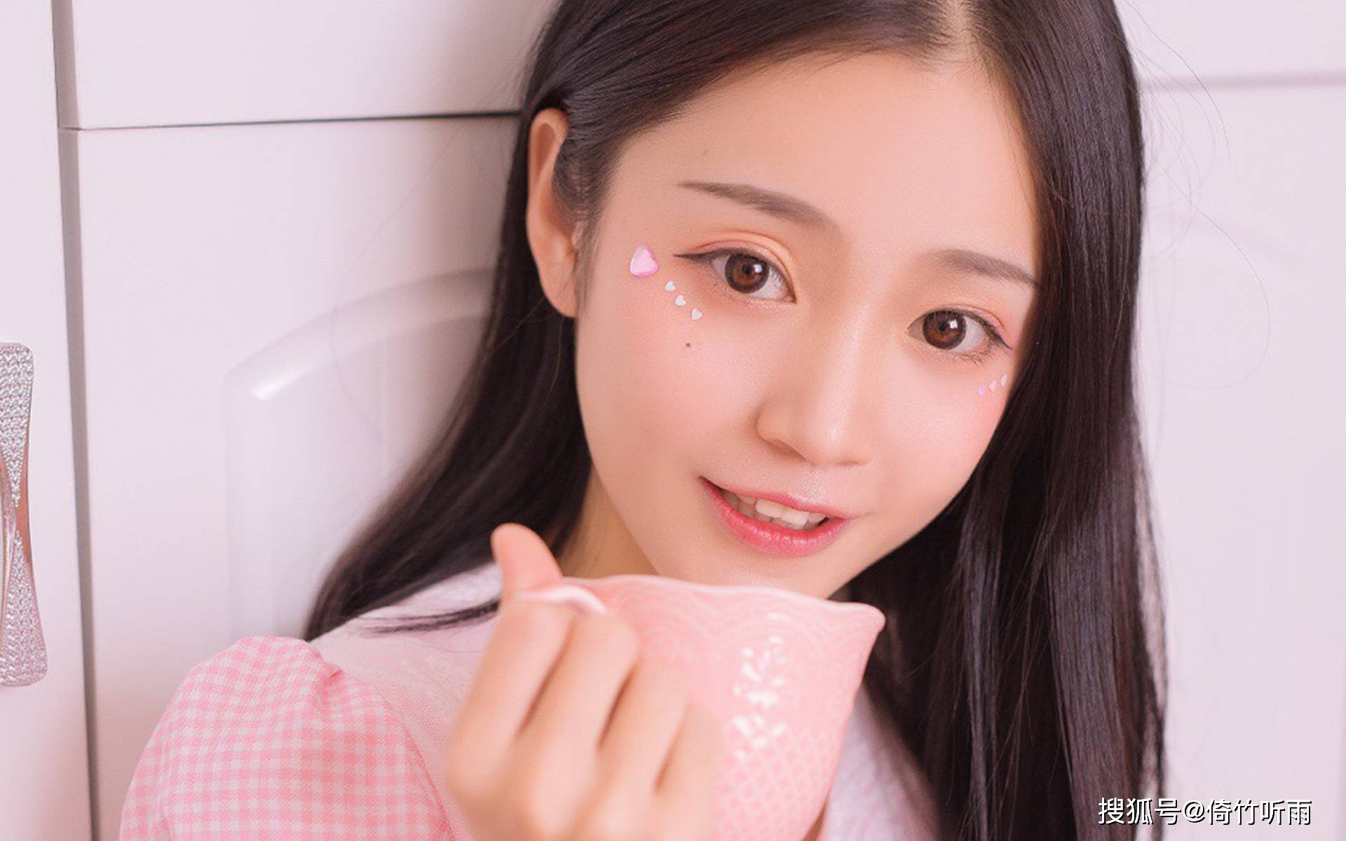天生眼神迷人的生肖女，揭秘生肖女性的魅力眼神特征