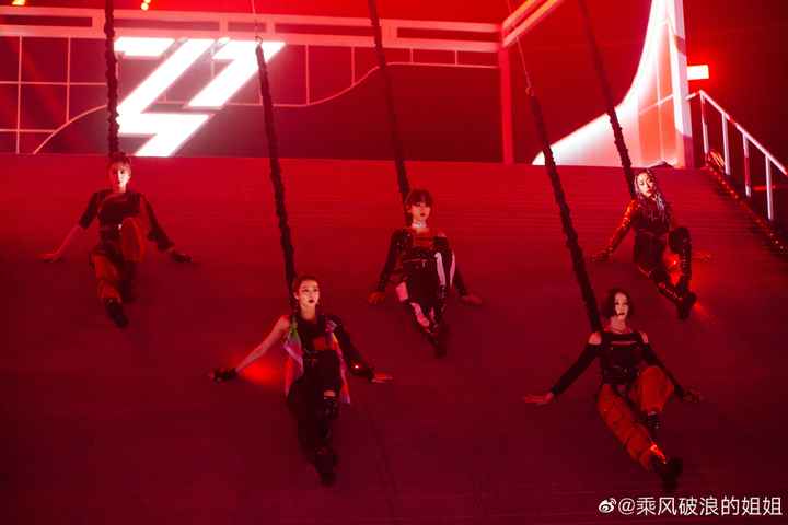 浪姐 6乘风 2025一公舞台（第二期）深度评价