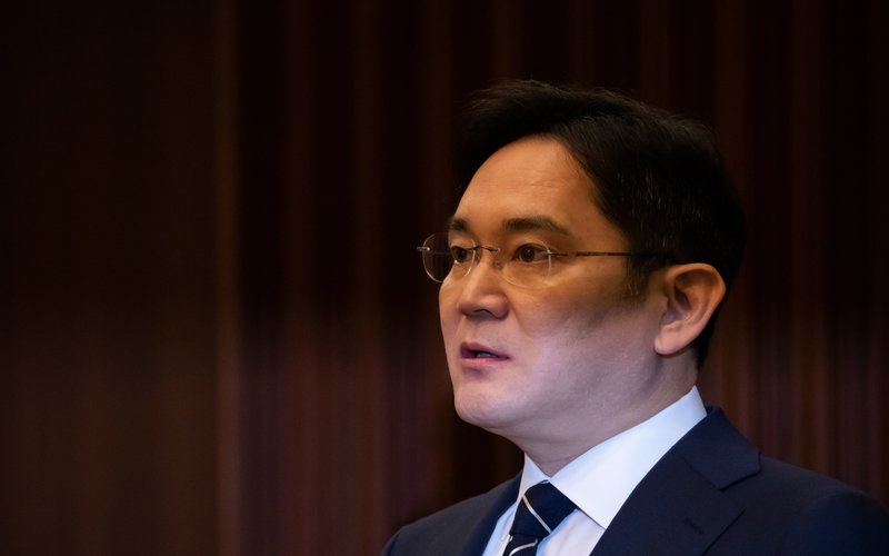 李在镕接任三星电子会长，揭晓半导体未来战略与管理愿景，韩媒聚焦新会长上任动态