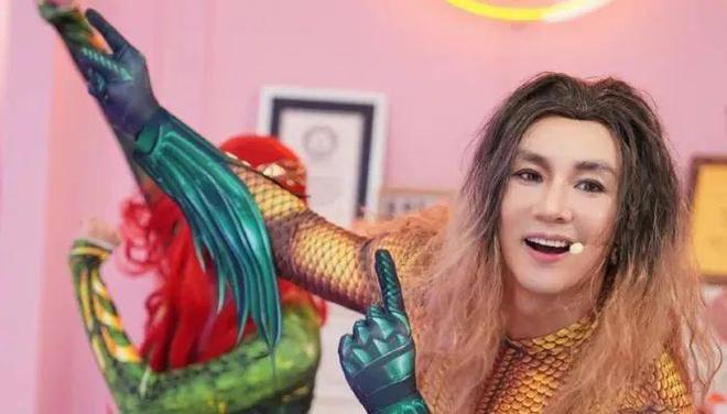 刘畊宏回应COS海王被强制关播，跨界娱乐的挑战与应对策略