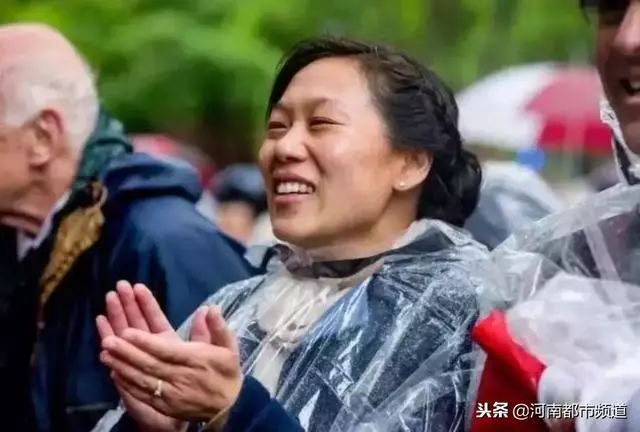 扎克伯格家庭喜讯，明年将迎来第三个孩子的诞生