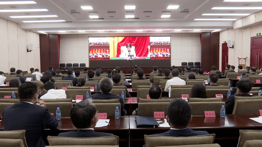 钉钉全新工作作风要求，早会晚总结与微信使用限制的思考及评价