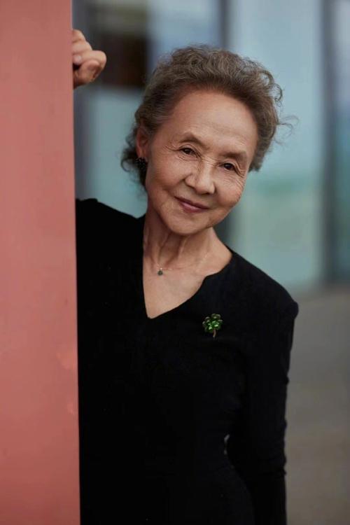 吴彦姝皱纹，时光的勋章见证岁月之美