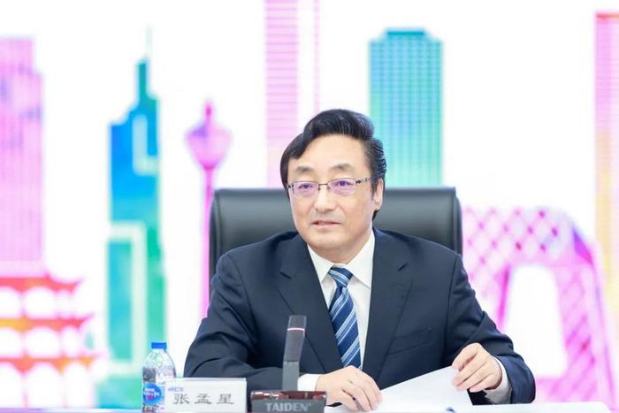 贾康解析，民营企业面临预期转弱与信心不足的挑战