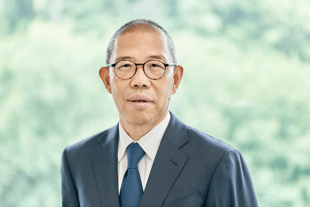 钟睒睒成为首富的代价与自由失落，回应一切的背后