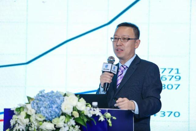 算力硬件股持续反弹，工业富联逼近涨停，科技产业背后的强劲引擎力量