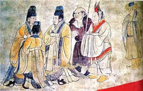 揭秘入侵生物身份转变之谜，从温顺良民到异国横行的生物学解析。
