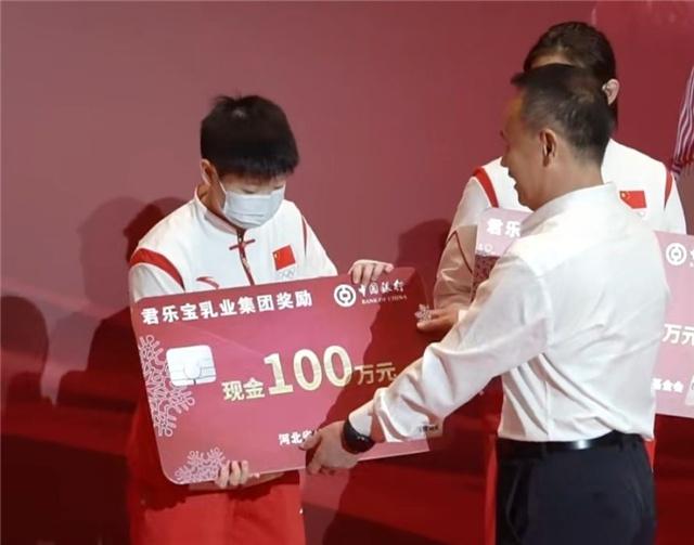 杰出青年王楚钦，每月都有大事呈现