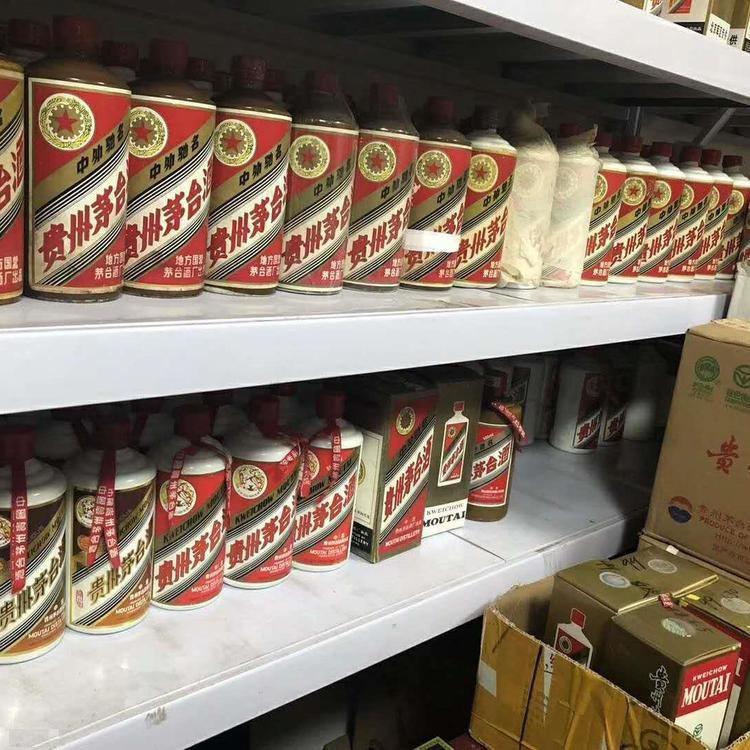 港股白酒第一股引领行业新篇章，白酒行业的崭新篇章启动！