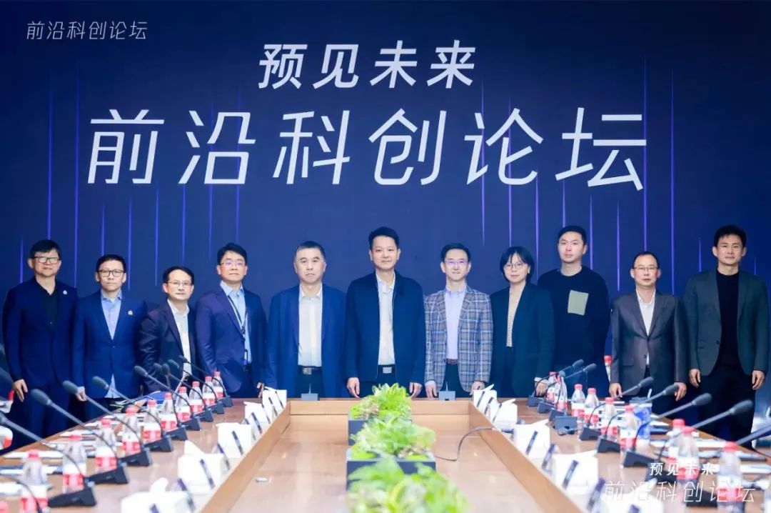 澎湃AI晚新闻 深度解析科技前沿与社会热点（XXXX年4月3日版）