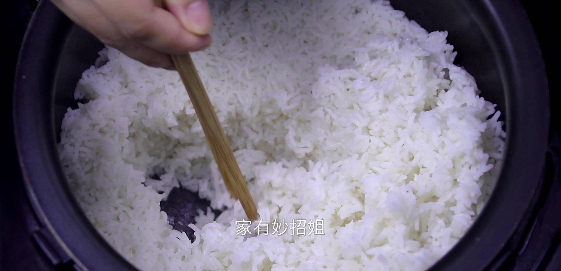米香四溢的秘密，探索蒸饭美味秘诀，教你如何蒸出美味米饭
