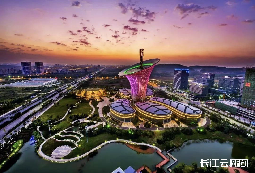 武汉东湖高新区，打造三高地，塑造发展新动能新优势