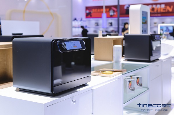AWE 2025惊艳亮相，家电新品的革新力量，究竟有多强大？