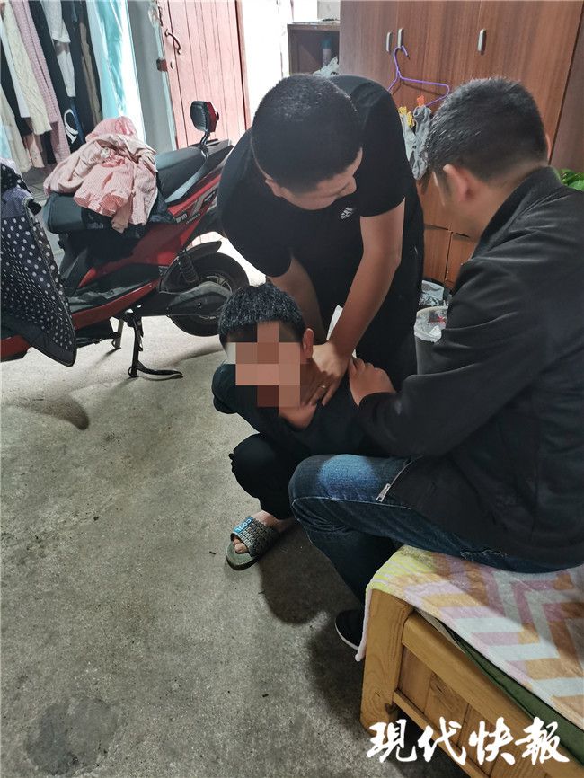 山东入室抢婴案，人贩法庭抖腿毫无悔改之心