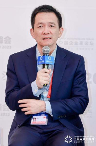 姚洋支持梁建章，共探未来发展新视角