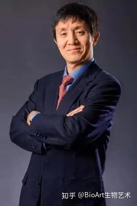 张艺谋跨界融合的艺术影响力，接连受聘两所知名大学教授的启示
