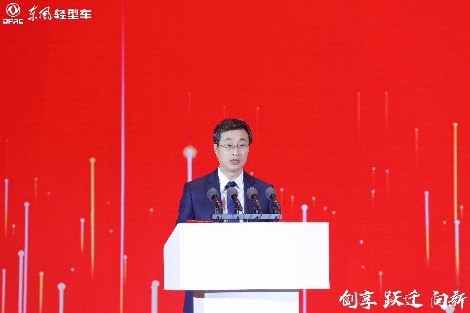 东风风行全电动化进程加速，林长波引领推出13款新车，迈向2025年目标展望