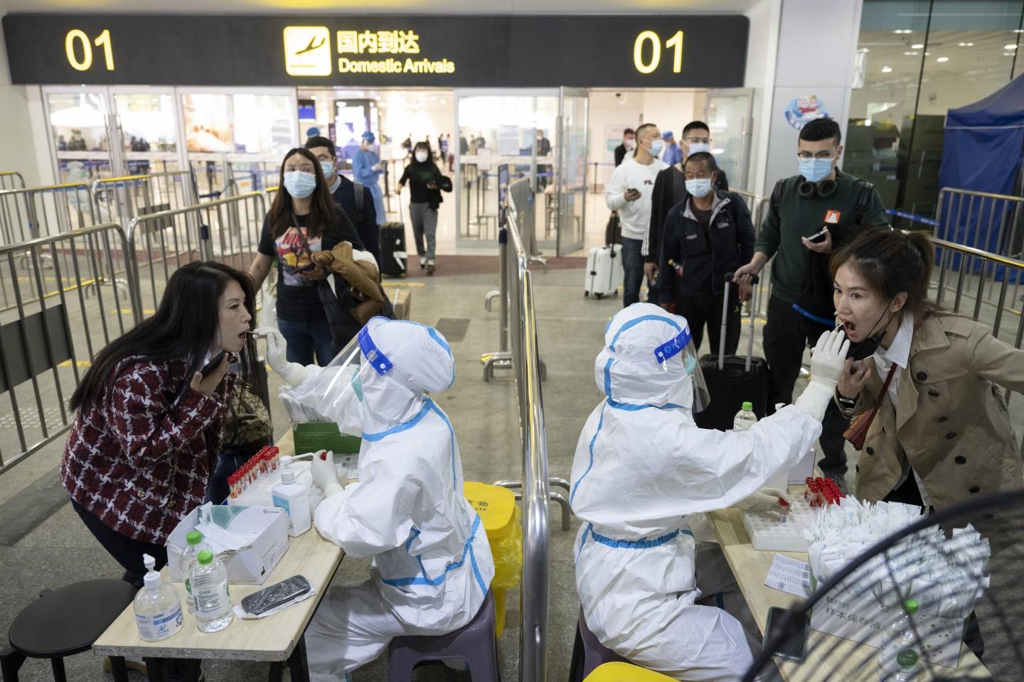 国务院联防联控机制强调，重症高风险人群抗原检测与核酸检测的重要性及必要性