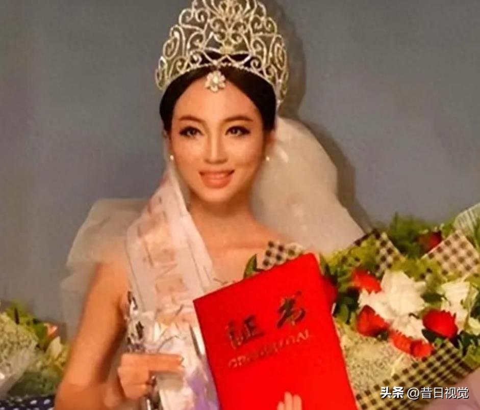 中国恒大深夜公告，逆境中的坚韧与未来展望揭秘！