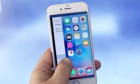 库克回应关于iPhone与Android短信交互问题，苹果无意改善两者间的短信体验。