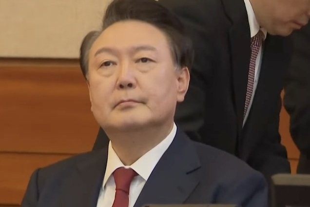 尹锡悦弹劾案宣判，正义的胜利还是政治博弈？