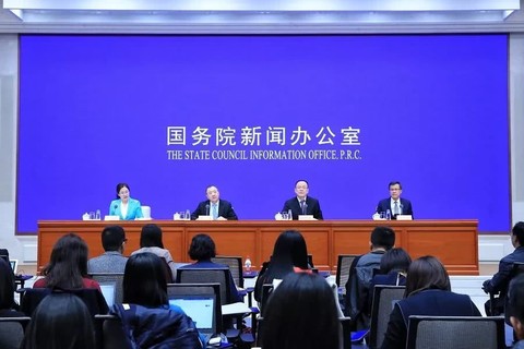 银保监会推动保险业绿色发展，强化理念，加大资源投入力度