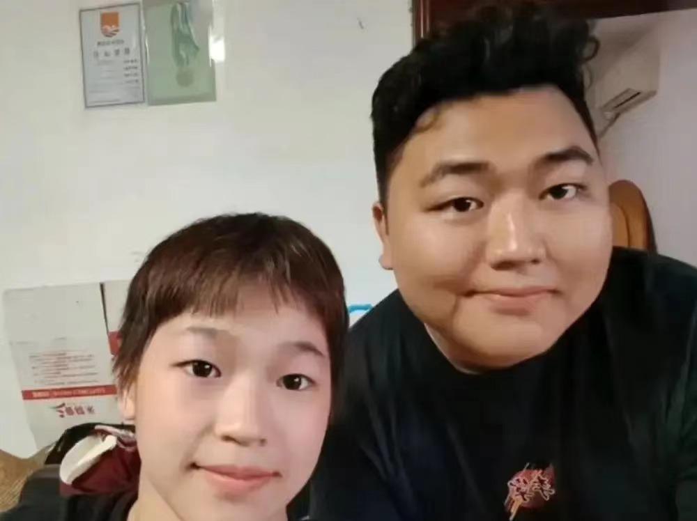 跳水新星全红婵包揽世界杯女子十米台冠亚军，闪耀全球舞台