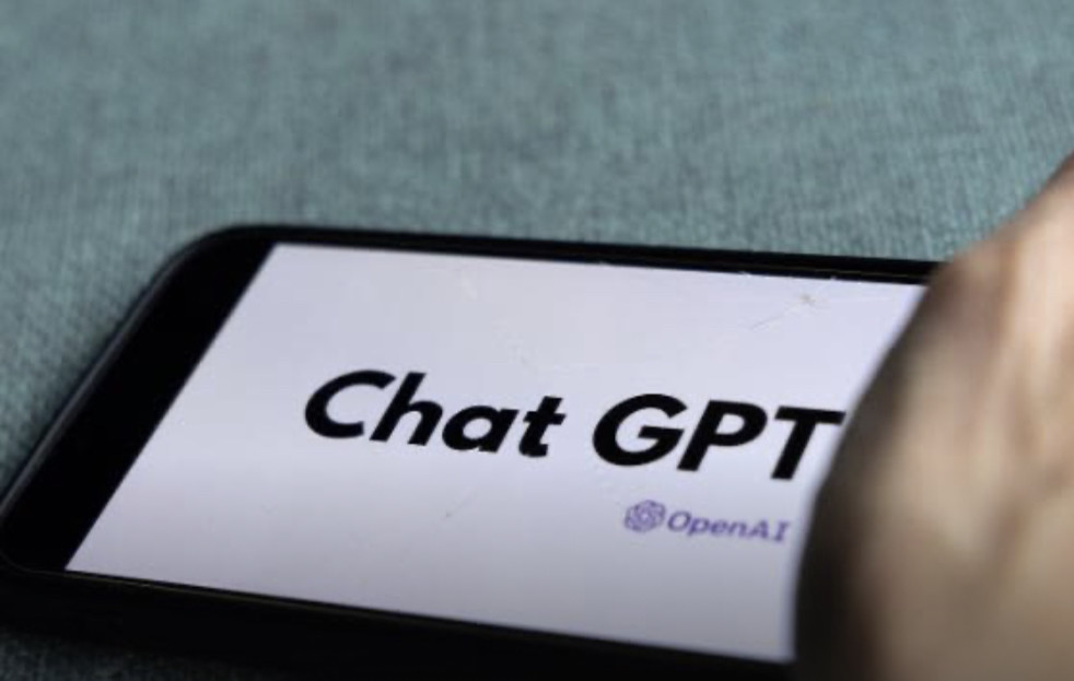 ChatGPT引领硅谷AI革命，中国科技公司应对策略探讨