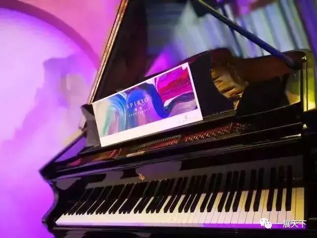 探索钢琴艺术的无限魅力，跨琴演绎，曲无界限