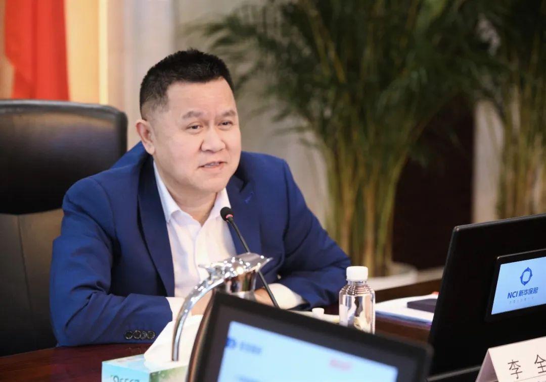 新华保险副总裁王练文谈销售人力下降，聚焦人力优化策略与虚人力的调整挑战