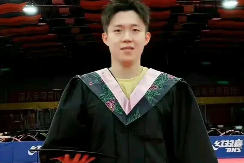 王楚钦奥运前夕学术与体育双丰收，毕业答辩之路照亮巴黎奥运征程