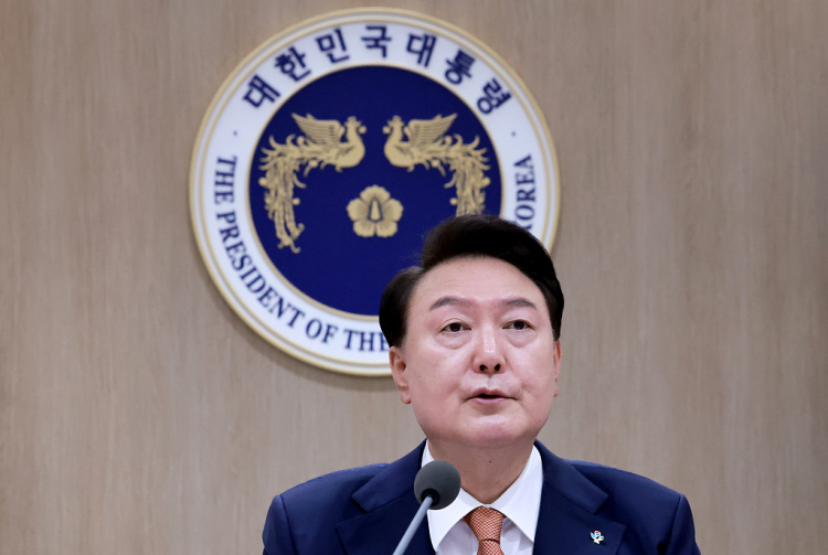 韩国尹锡悦面临弹劾危机，政治风波与可能的罢免命运揭秘
