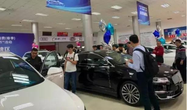 百万摇号大军苦等汽车限购解除，城市拥堵与购车梦想的博弈挑战重重