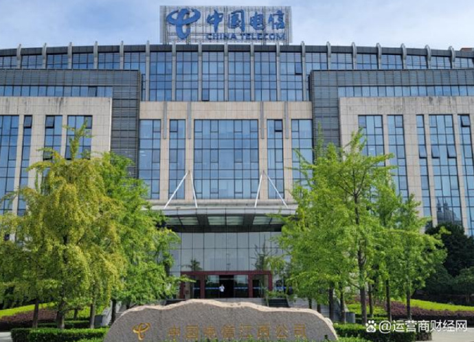 创兴资源总裁郑坚辞职，公司进入新的发展阶段，新任领导将引领未来发展之路。