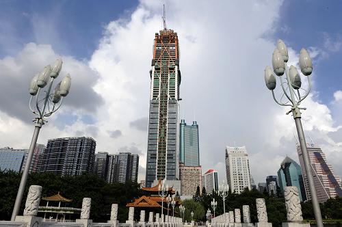 郭树清与龚正任共同轮值主席，聚焦金融发展与城市未来的陆家嘴论坛开幕