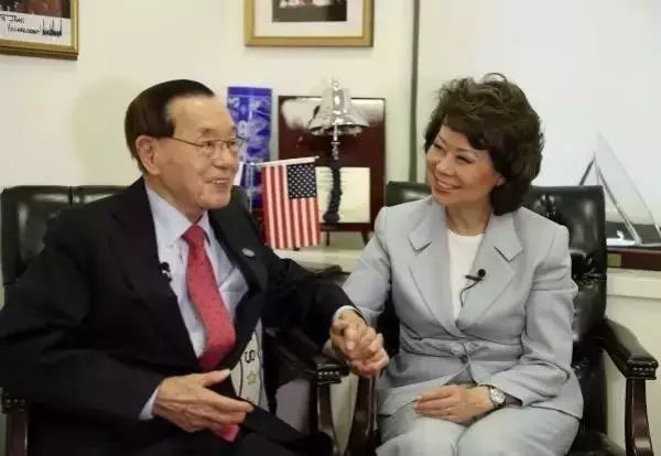 主播揭秘，特朗普提名的交通部长背后的故事——九个孩子的父亲如何影响政策决策？